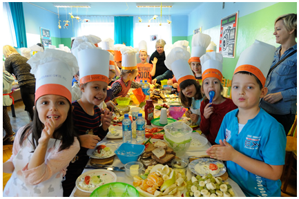 Rekord Guinnessa w największej lekcji gotowania zdrowego śniadania pobity przez polskich uczniów!