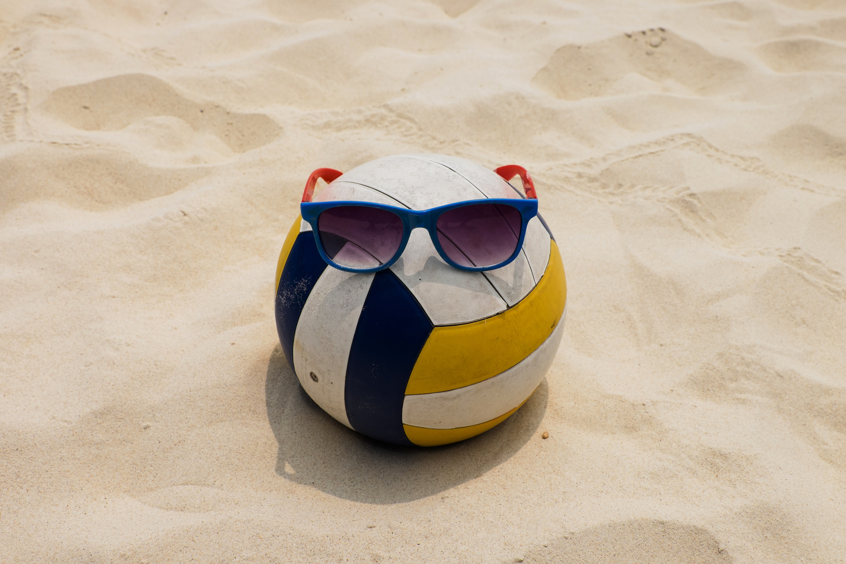 Siatkówka plażowa – sposób na aktywne plażowanie