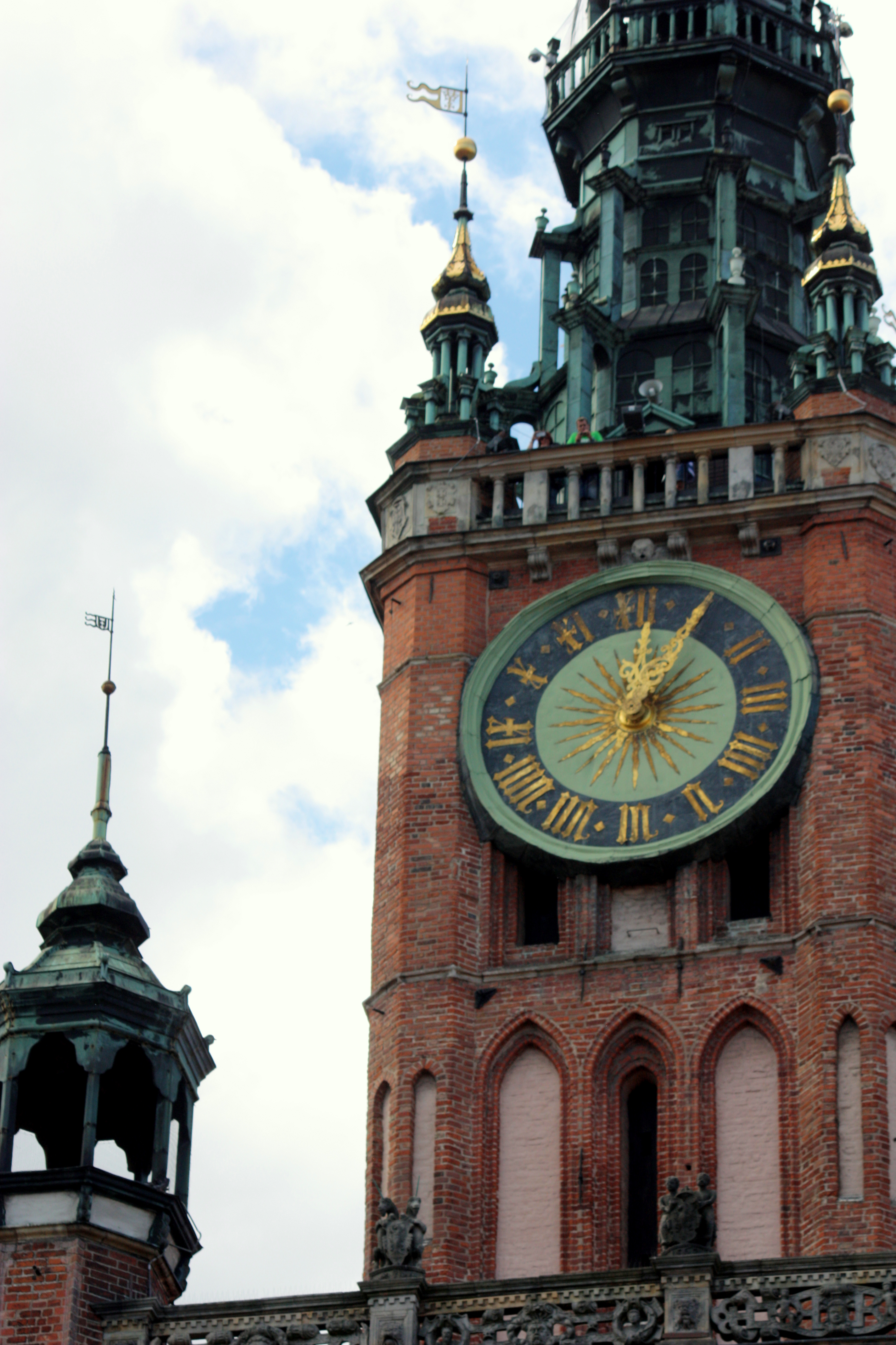 Ulewy zatrzymuje czas w Ratuszu Głównego Miasta w Gdańsku