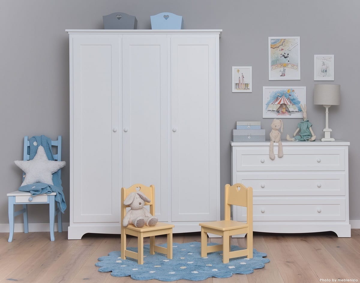 Najlepsza szafa dla dziecka  – wybieramy szafę do pokoju dziecięcego