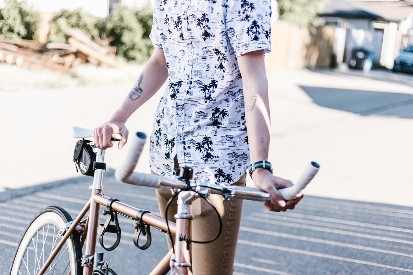 Lubisz jeździć na rowerze wiosną? Zobacz jakie trendy obowiązują rowerzystów!
