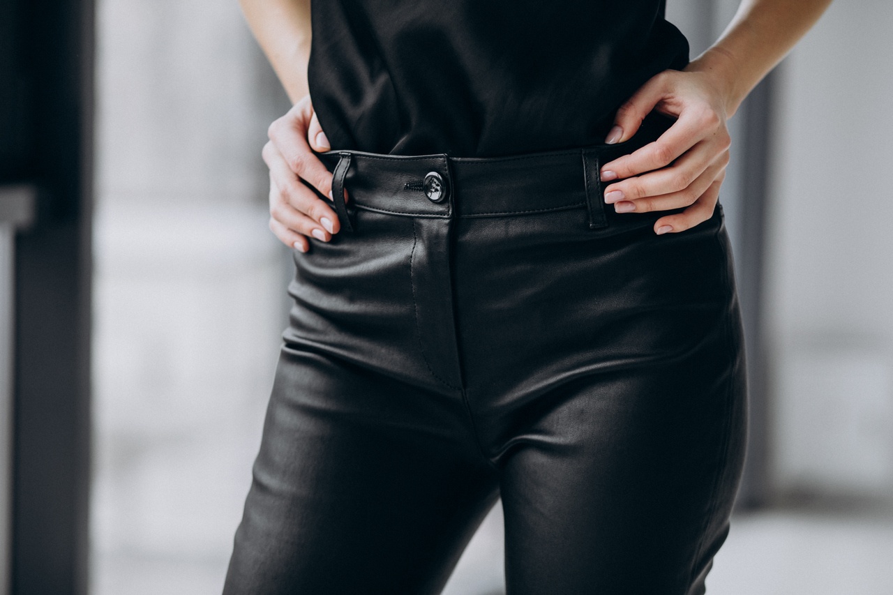 young-woman-model-wearing-black-leather-trousers