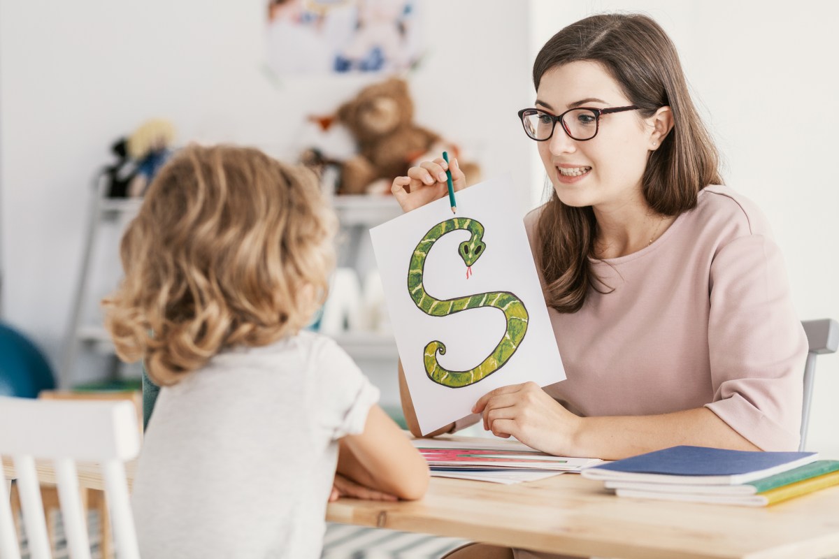 Praktyczne porady, jak pomóc dziecku z dysleksją