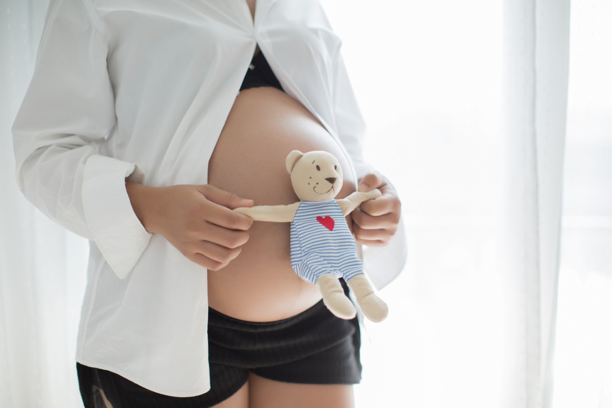 Zadbaj o dziecko już w czasie ciąży i sięgnij po probiotyk dla kobiet. Sprawdź, na czym polega jego działanie