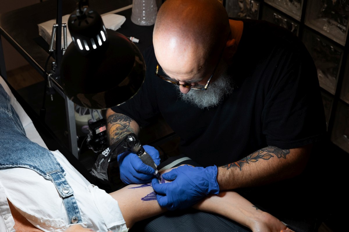 przedstawiamy najlepszy sprzęt tatuatorski na rynku