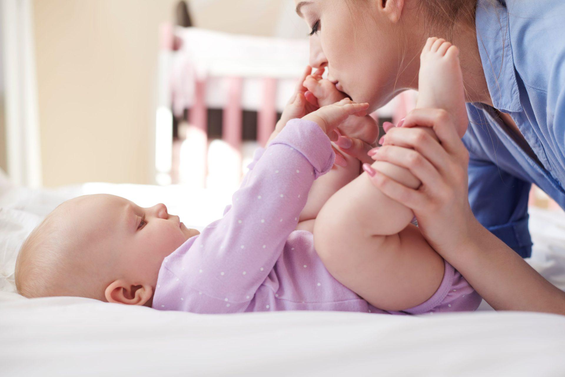 Pielęgnacja delikatnej skóry niemowląt i małych dzieci