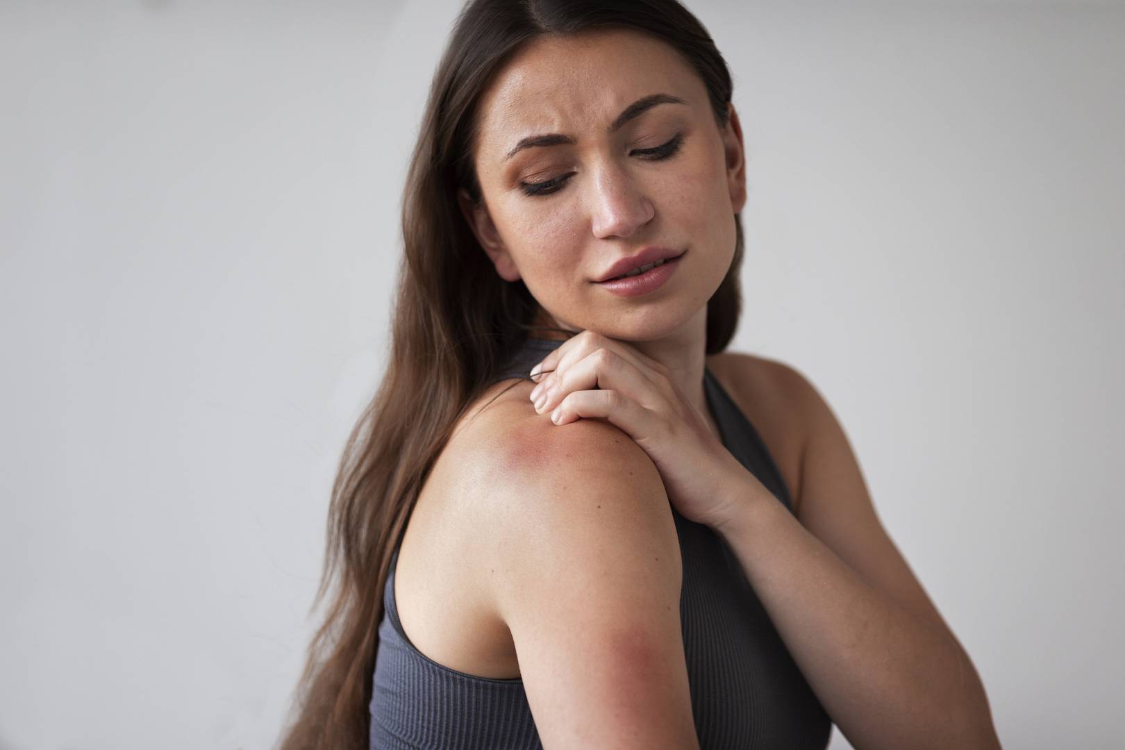 woman suffering from rash wp