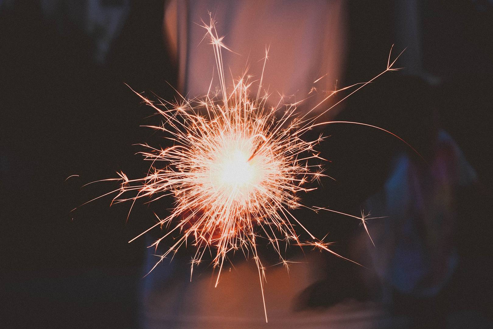 sparkler 1842258 1920 wp