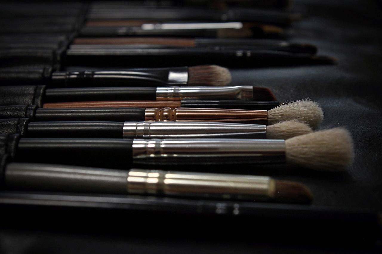 makeup 2676392 1280 wp