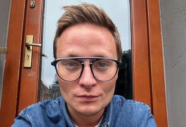 Mateusz Szymkowiak – sylwetka dziennikarza i prezentera telewizyjnego
