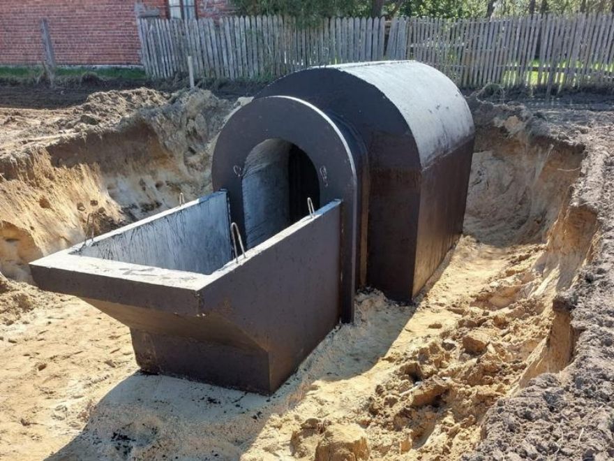 Betonowe piwnice ogrodowe – praktyczny sposób na przechowywanie żywności i organizację przestrzeni