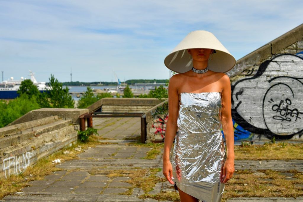 02 avantgarde fashion portrait